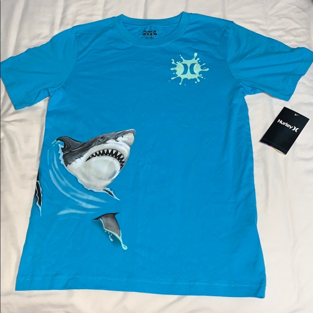 🔥HURLEY LIGHT BLUE SHARK GRAPHIC TEE SIZE LARGE!!